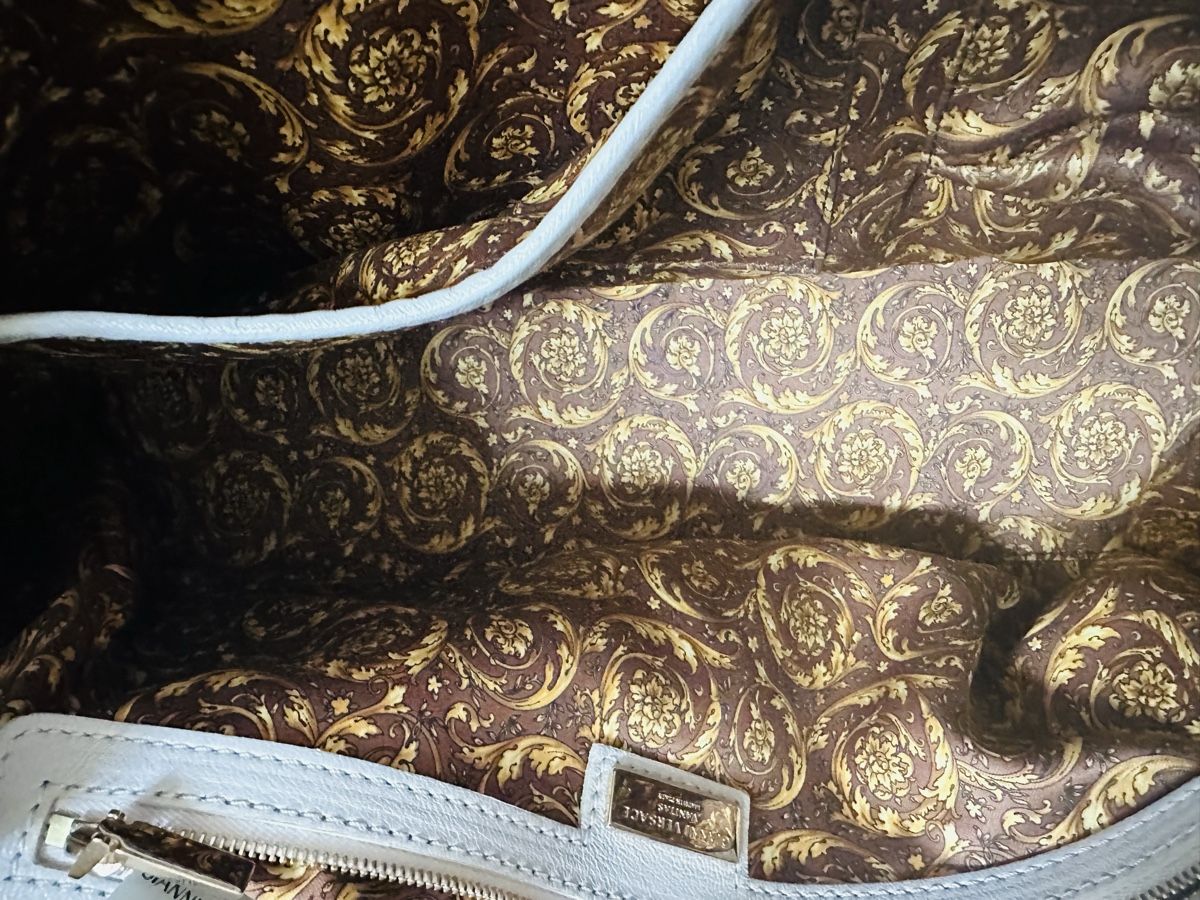 Versace Borse da donna: Versace Vanitas  BORSA celeste chiaro come nuova! – Nuovo (secondo la descrizione) da Cureglia venduto da myr_9v25 9