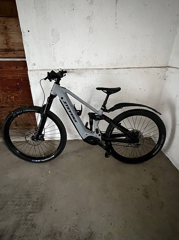 Vélos: Neuwertiges E-MB Fully – D'occasion à Rickenbach Sulz par bri_wbh7