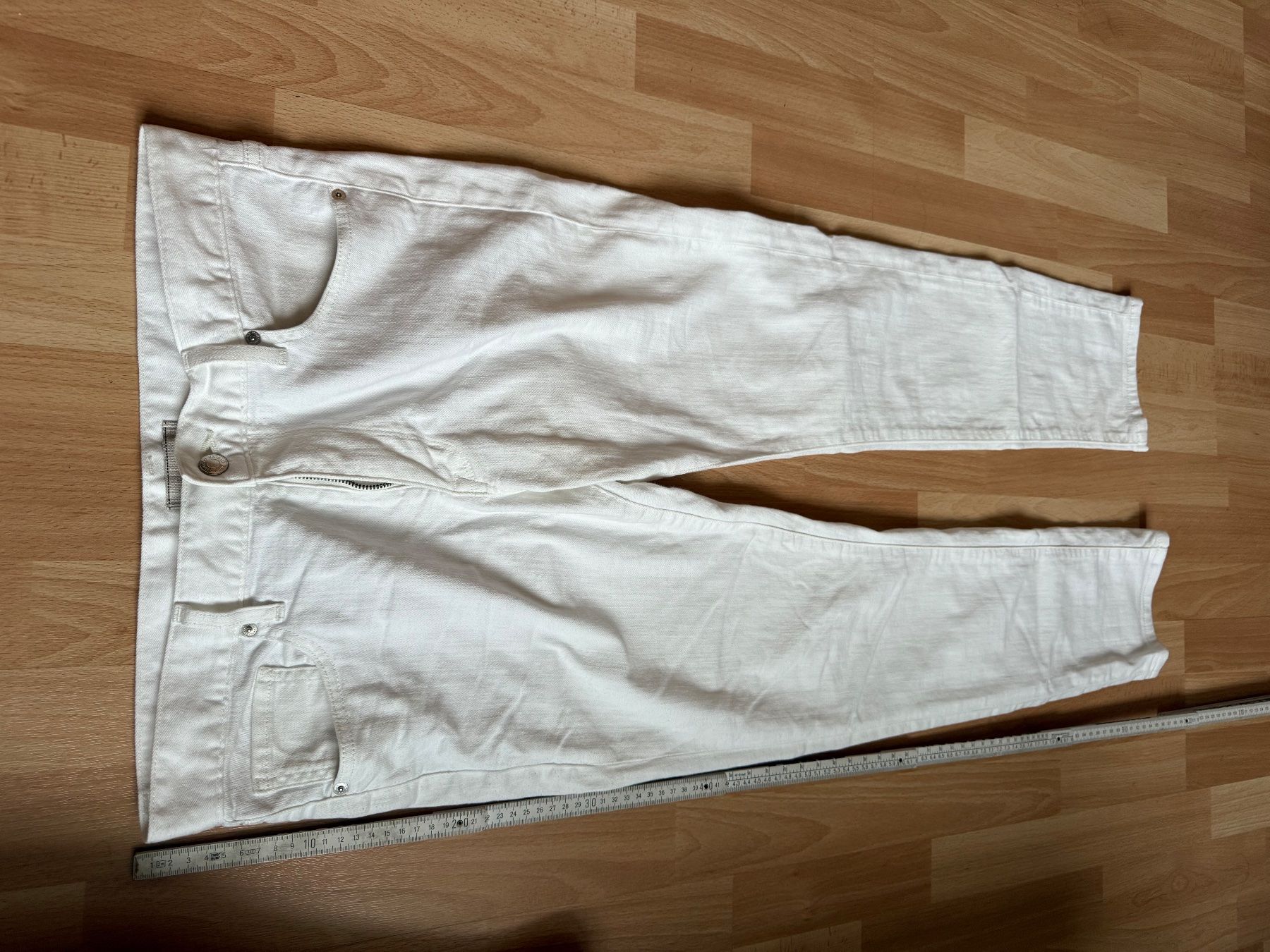 Uniqlo Jeans: Weisse Jeans, Gr. 32, Top Zustand – Usato da Birmensdorf ZH venduto da T_Richard 4