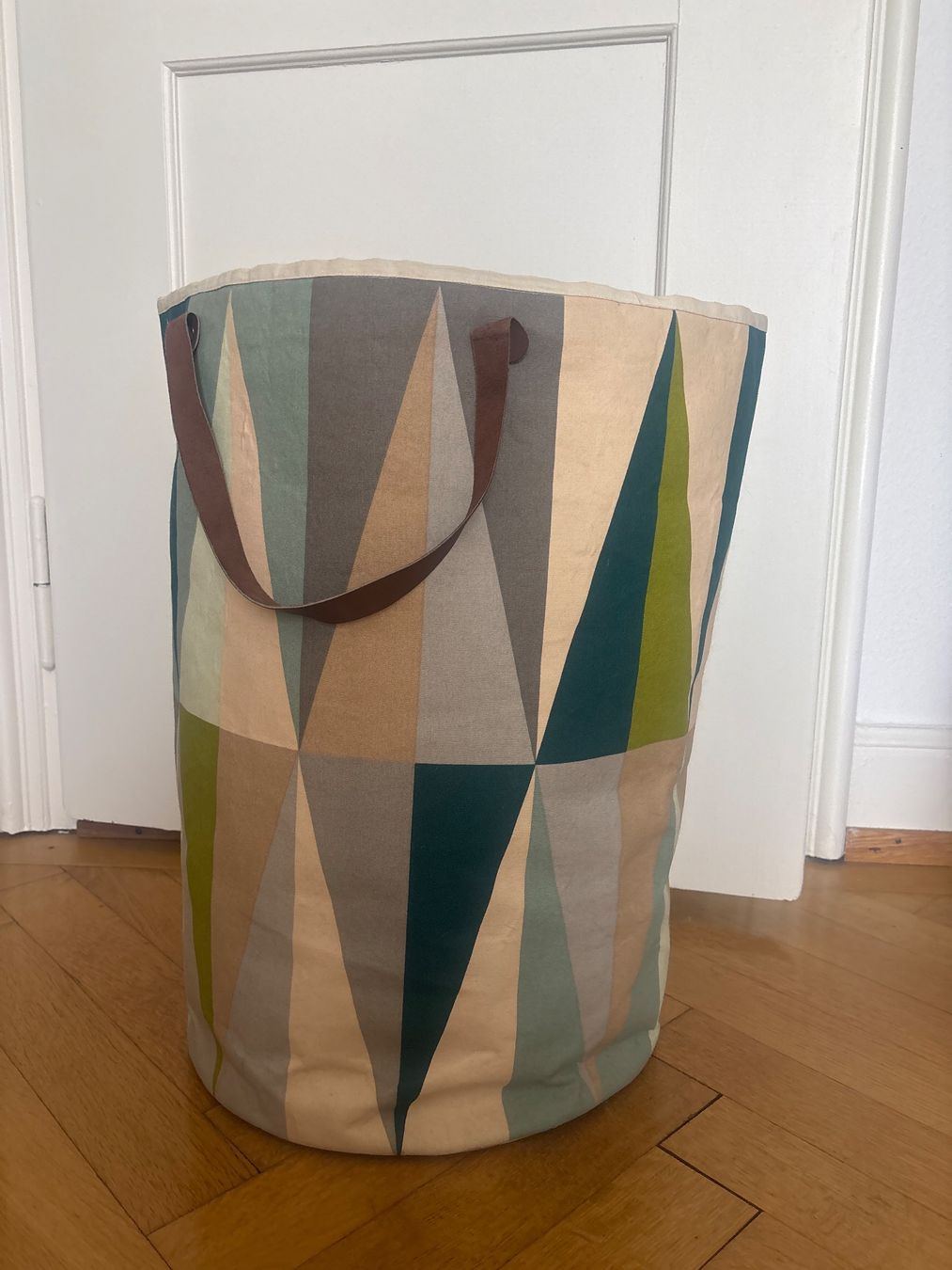 Ferm living Sonstiges für Haushalt & Wohnen: Ferm Living Stoffkorb Wäsche – Gebraucht aus Zürich von LPT 1