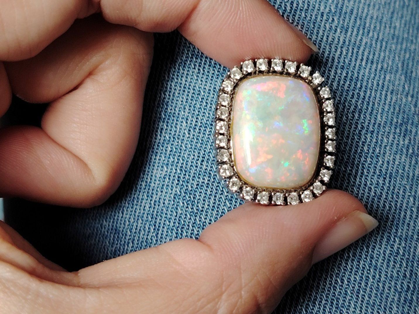 Spille & Fermagli: Antike Tuch Brosche mit Opal & Diamanten – Usato da Menziken venduto da Atelier_Bruendler 1