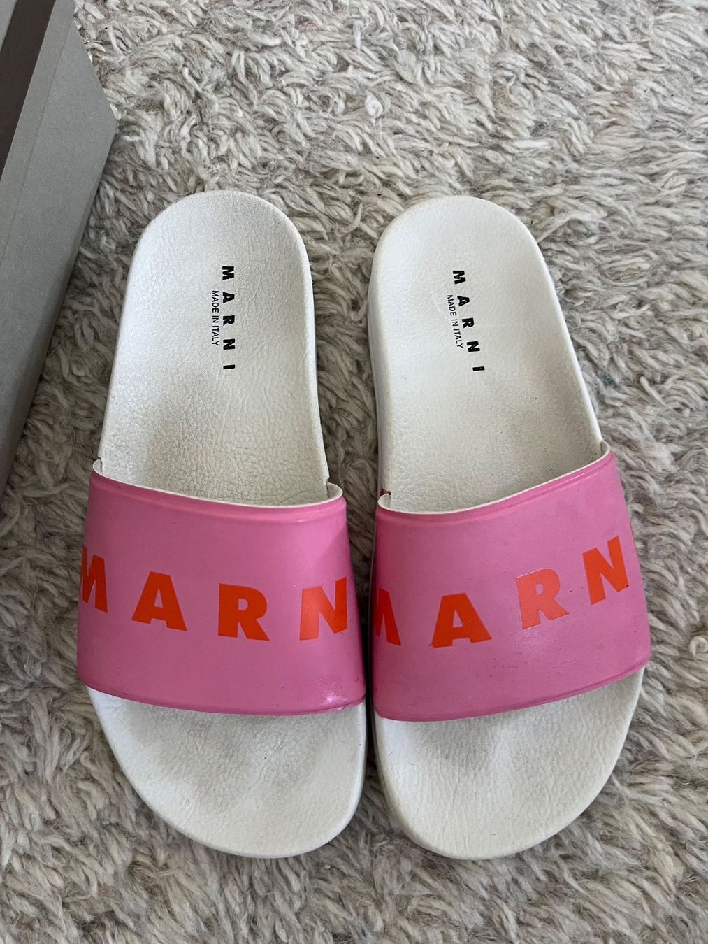 Marni Chaussures femmes: MARNI Badesandale – D'occasion à Utzenstorf par Ismaele