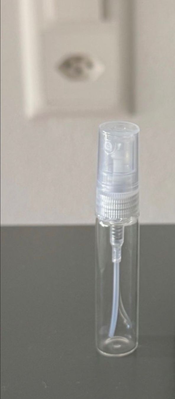 Profumi & Eau de Toilette: 5ml decant Cherigan Lovers in Pink – Nuovo (secondo la descrizione) da Kriens venduto da Cloudyroom 1