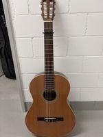 ESPALA C-6 klassische Gitarre in Top-Zustand, mit Hülle