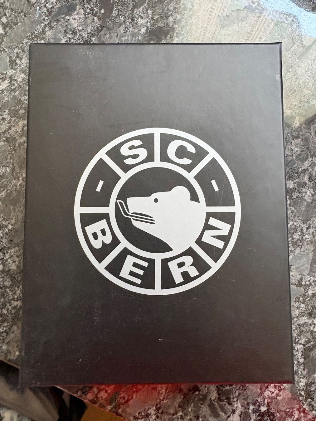 Autres: SCB/ Sc Bern Flachmann – Neuf avec emballage d'origine à Eglisau par Thcosono 1