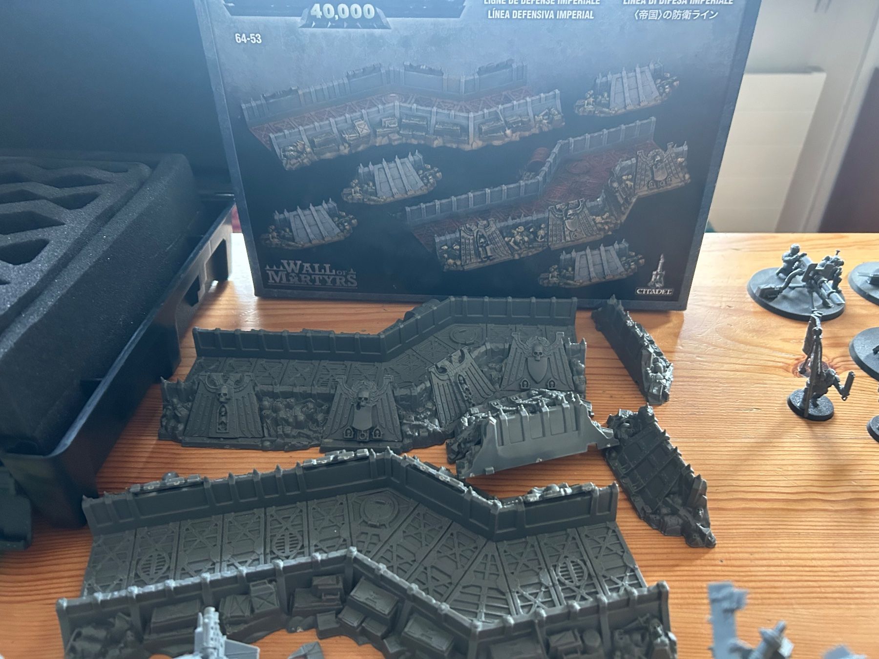 Kit di modellismo & Modellini statici: Warhammer 40k Sammlung, inklusive Transportbox – Usato da Basel venduto da max_dxb7 4