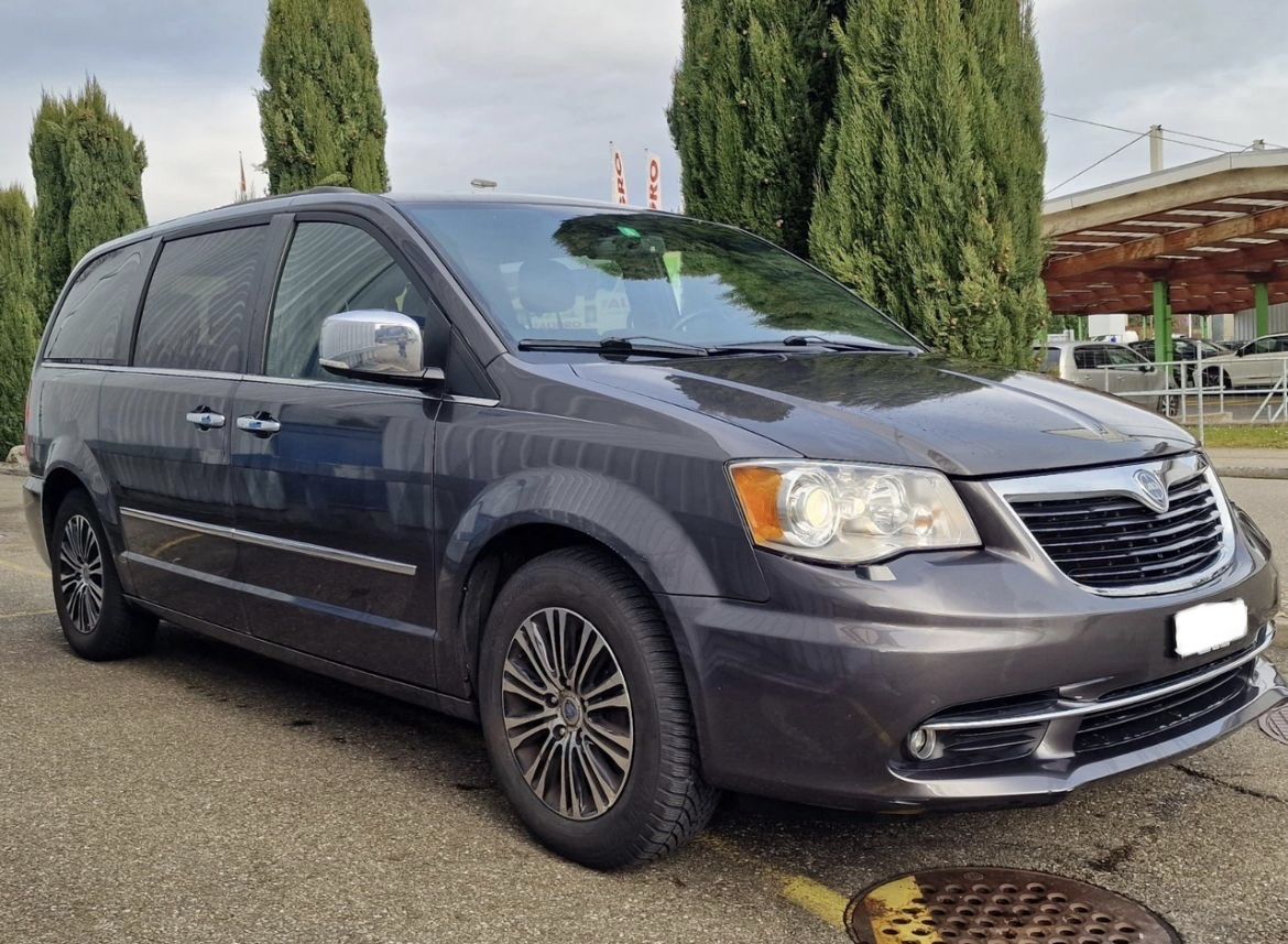 Lancia Autos: Lancia Voyager – Defekt aus Romanshorn von Happy24 3