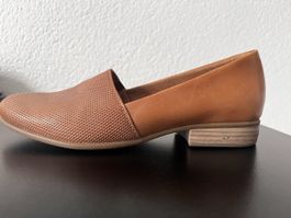 wunderschöne Slipper / Loafer Leder von Tamaris, 36