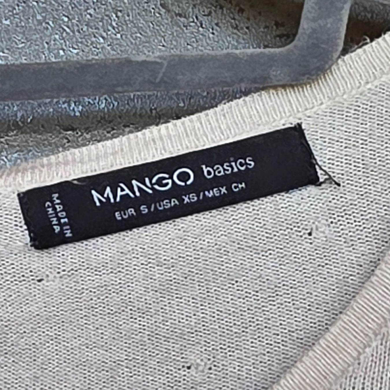 Mango Maglioni & Felpe: 🐸 MANGO PULLOVER S MIT KNÖTLI MUSTER BEIGE – Usato da Môtier (Vully) venduto da Frogs 5