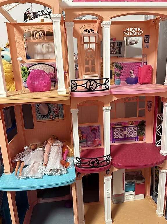 Case e mobili per bambole: Barbie Haus  – Usato da Riehen venduto da IvoC02 1