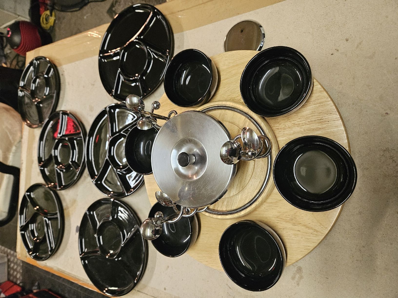 Piatti di portata: Fondue-Set mit Drehteller und Teller – Usato da Oberburg venduto da znas 2