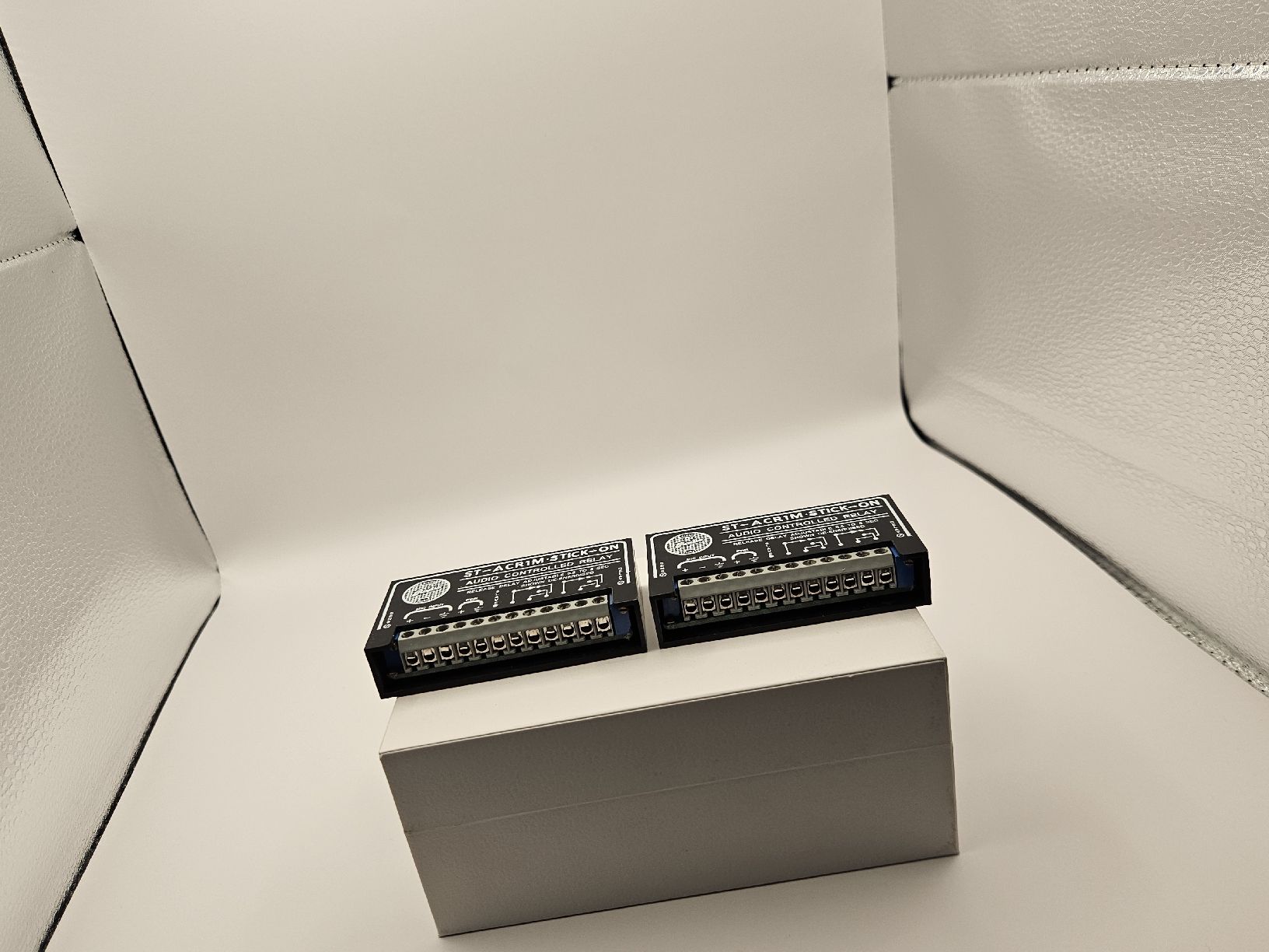 Componenti elettronici: ST-ACR1M STICK-ON AUDIO CONTROLLED RELAYS – Usato da Riazzino venduto da TicinoCarAudio 2