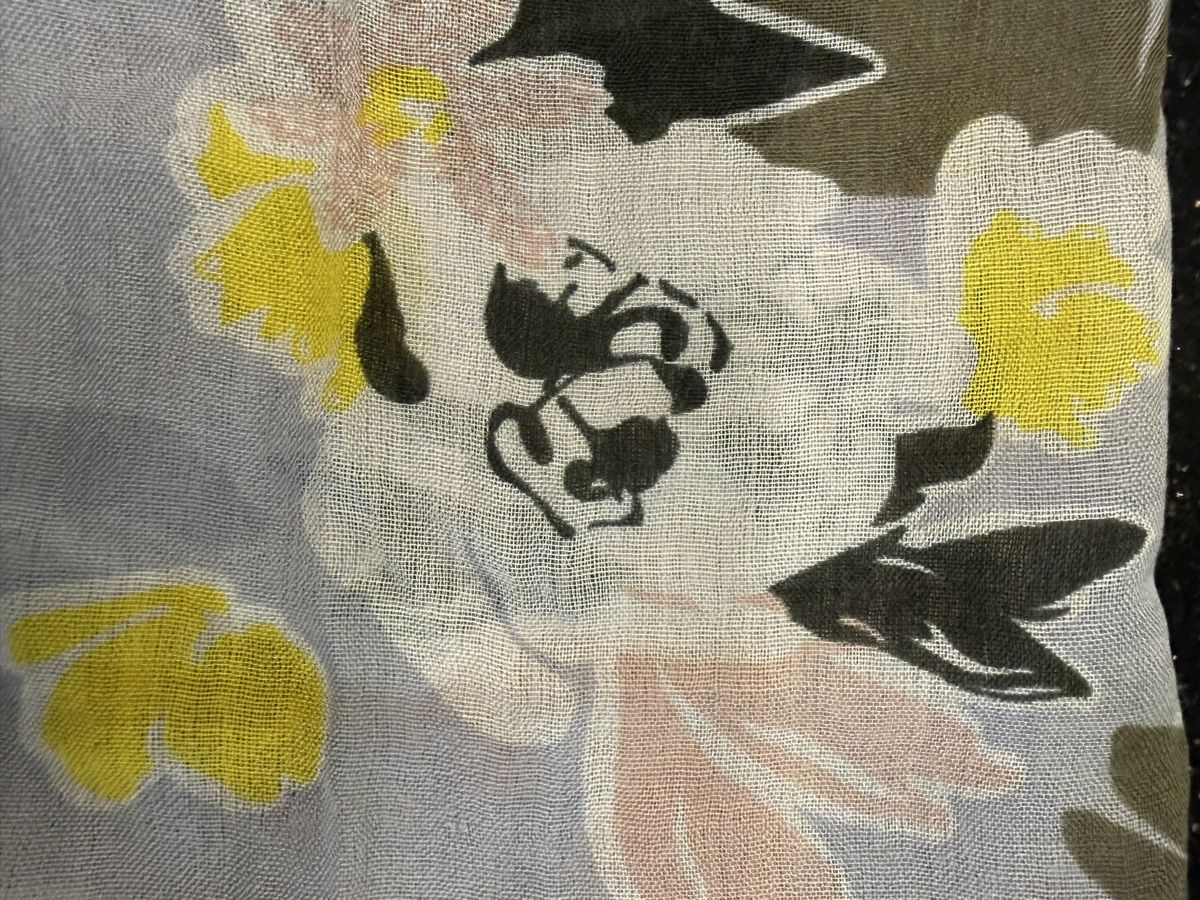 Foulard & Sciarpe: Loop Sommer Schal mit Blumenmuster, neuwertig! – Usato da Lyss venduto da Sibella56 1