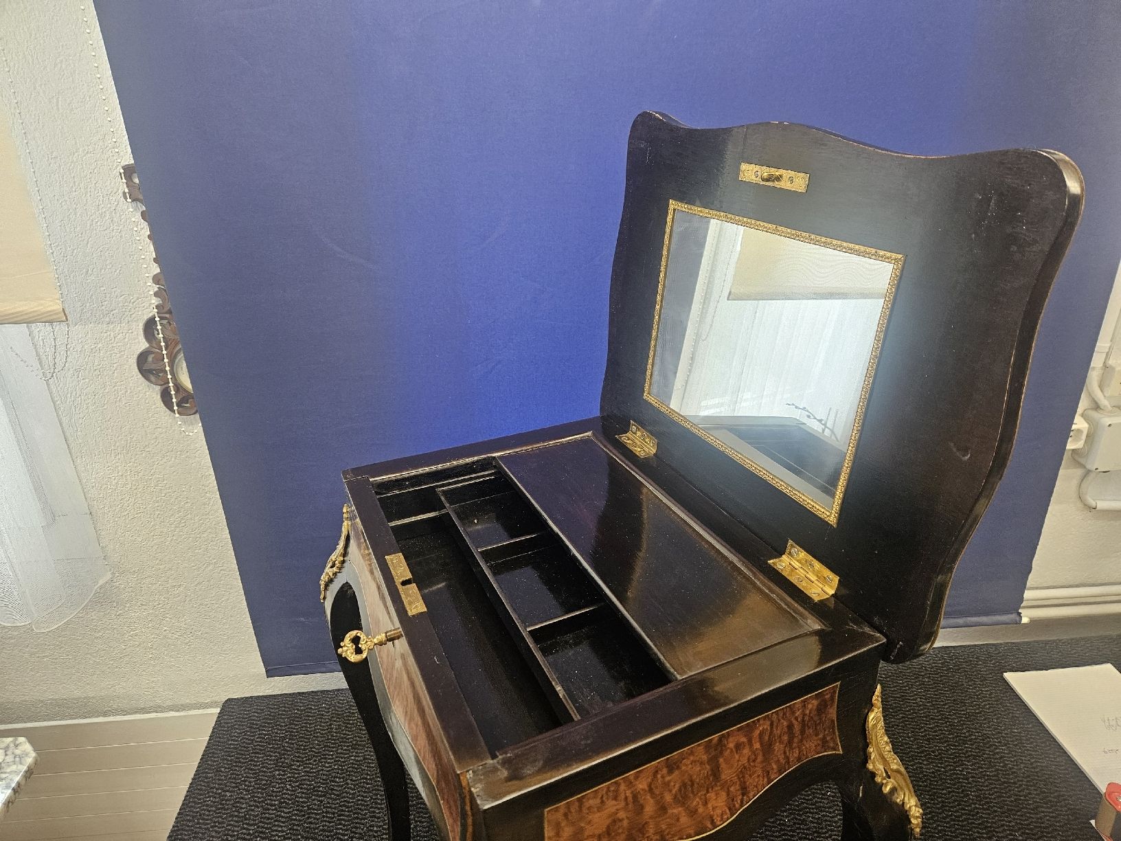 Tables: tischli museal – D'occasion à Schwellbrunn par Omega-alpha 3