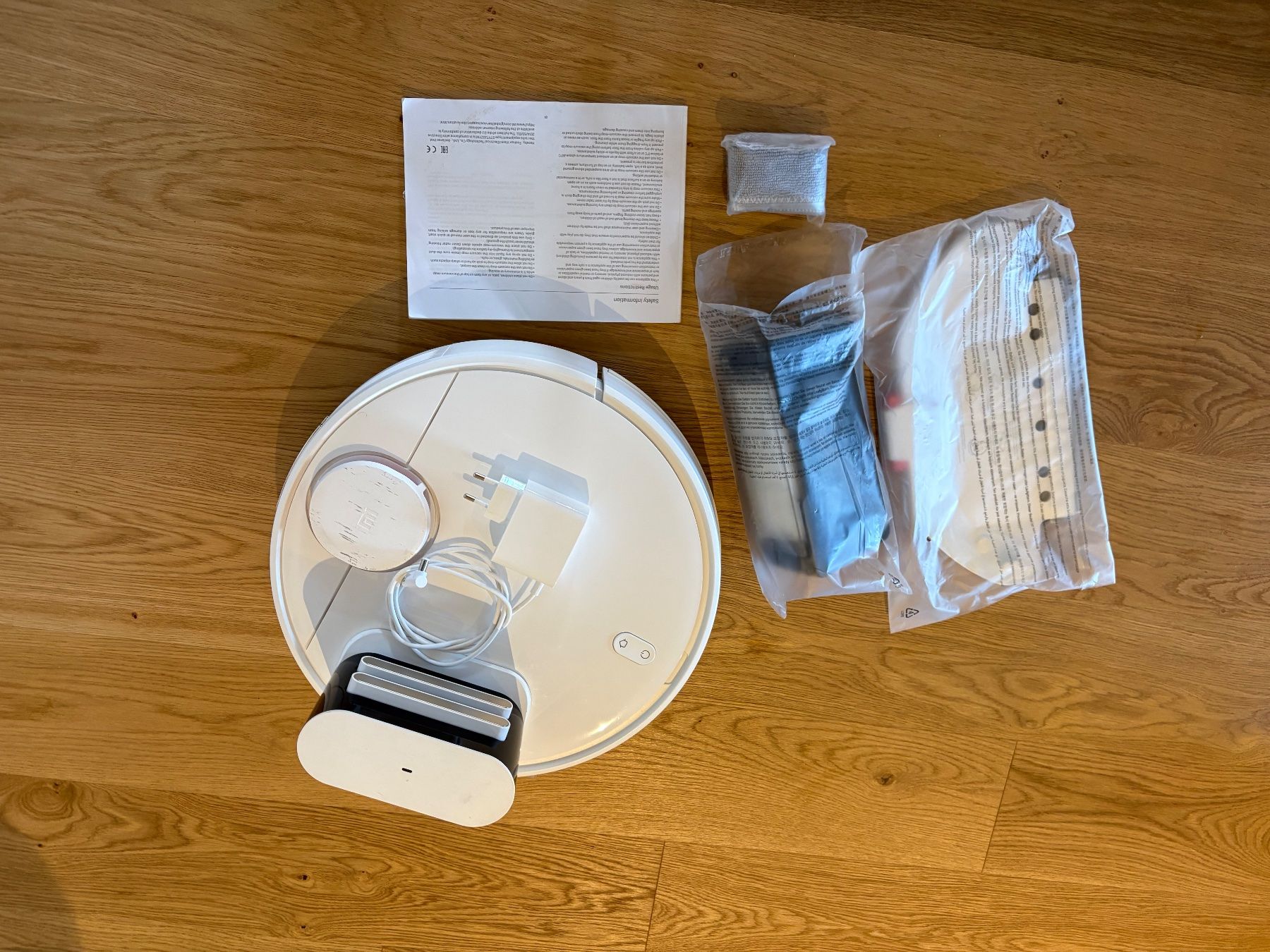 Xiaomi Staubsauger & Zubehör: Xiaomi Staubsaugroboter – Gebraucht aus Hagenbuch ZH von remo914