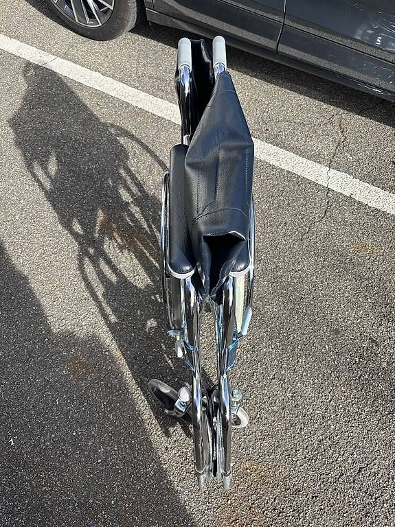 Chaises roulantes: Rollstuhl – D'occasion à Unterentfelden par sumatic 4