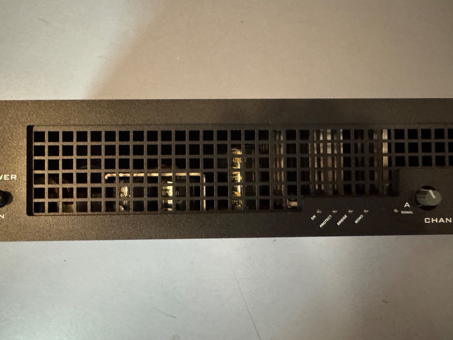 Amplificatori: Matrix GT1600FX Endstufe / Power Amp – Usato da Frauenfeld venduto da P.T.__1991 2