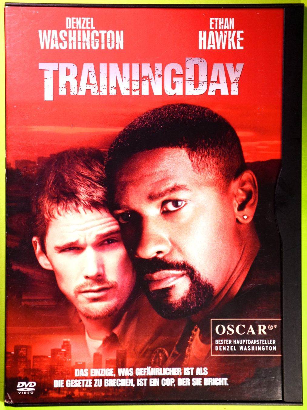 Tutti i DVDs: TRAININGSDAY  /  DENZEL WASHINGTON  /  ETHAN HAWKE – Nuovo (secondo la descrizione) da Luzern venduto da piro12