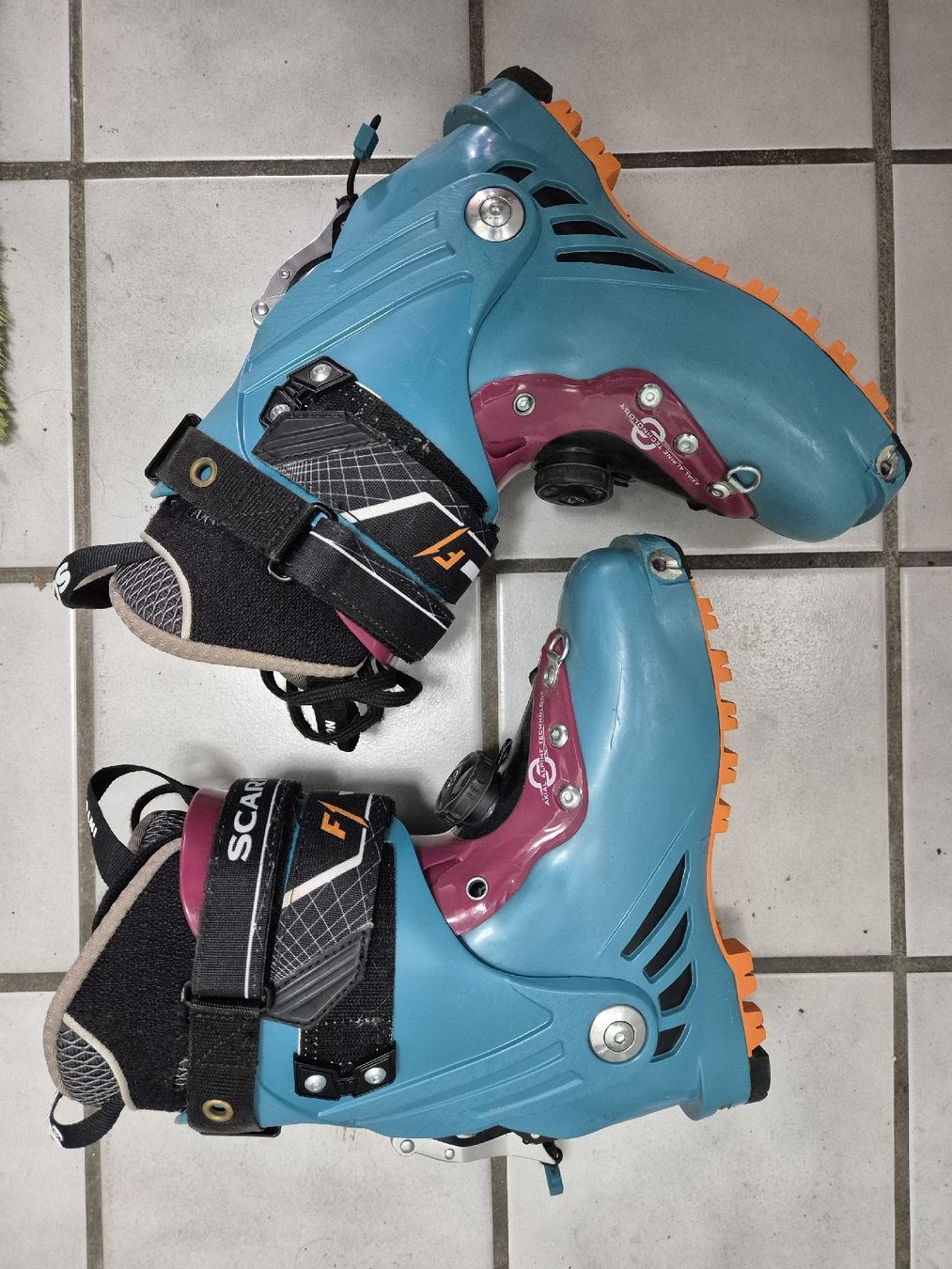 Scarpe da uomo: Scarpa F1 23.0 – Usato da Porrentruy venduto da jer_6hmq 1