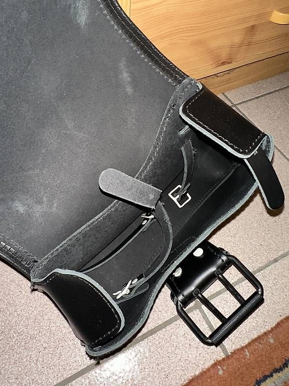 Borse: Borsa moto in vera pelle  – Usato da Mendrisio venduto da esthetic111 2