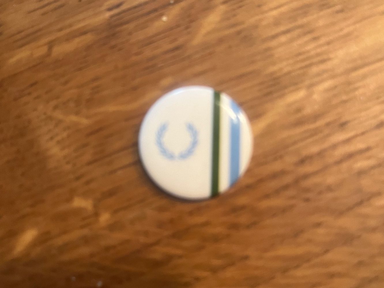 Plaquettes & Badges: *Fred Perry Button* – D'occasion à Seuzach par Black_sheep