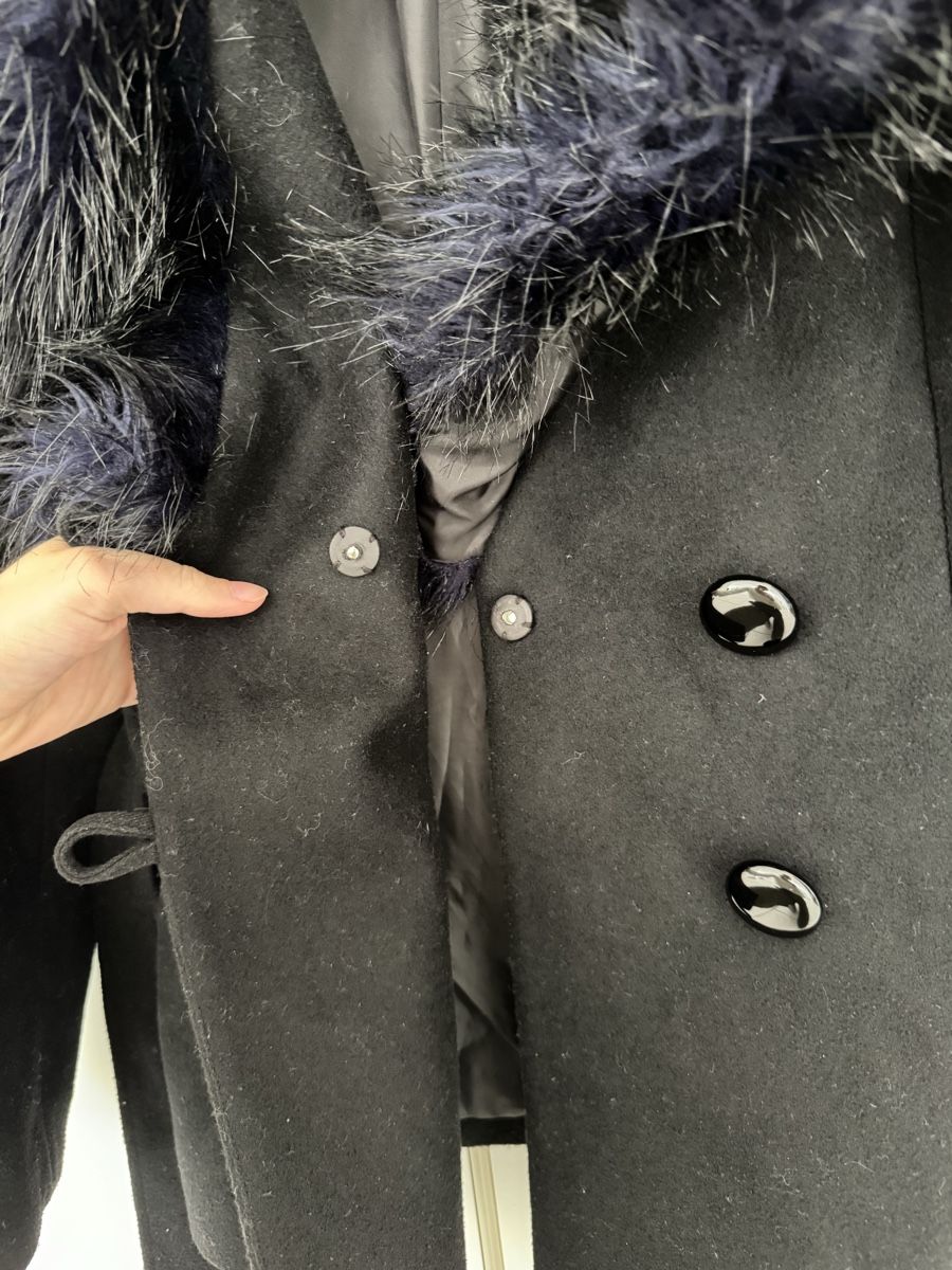 H&M Giacche: Winterjacke mit Fell, schwarz, Gr. 38 – Usato da Emmenbrücke venduto da Florentina27 8