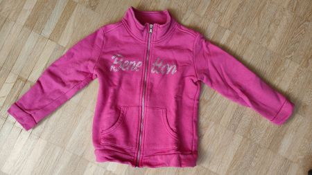 Jäckli Benetton pink mit Silberdruck  (Gr. 100)