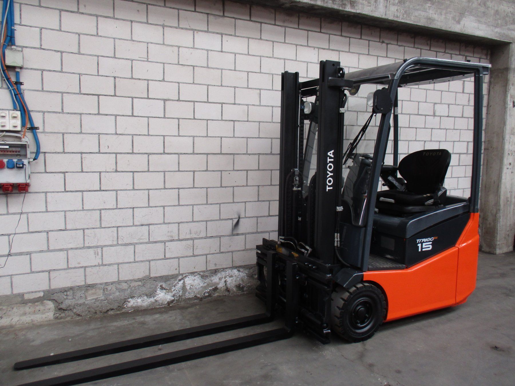 Toyota Carrelli elevatori e a forche: STAPLER TOYOTA 7FBEST 15 ELEKTRO GABELSTAPLER – Usato da Seon venduto da zomahandel 1