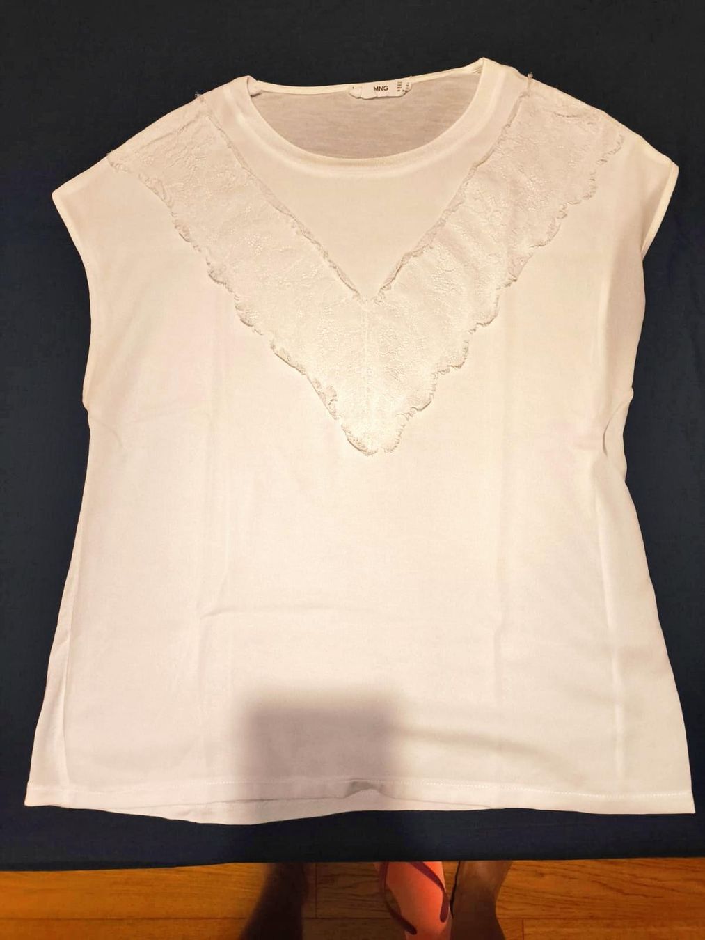 Mango T-shirt: T-shirt donna Mango – Nuovo (secondo la descrizione) da Pregassona venduto da tec_gdd7