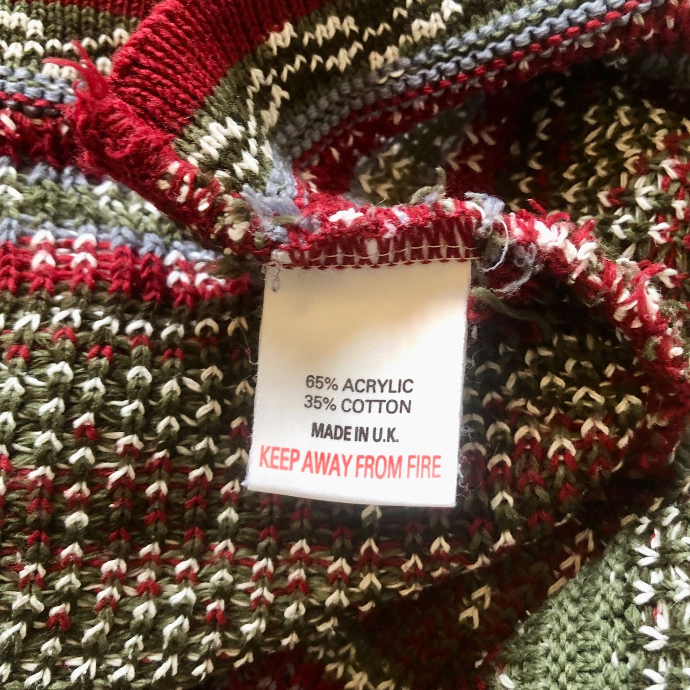 Maglioni & Felpe: Vintage Charles Vögele Pullover Winter, M – Usato da Brienz BE venduto da Kokolea84 4