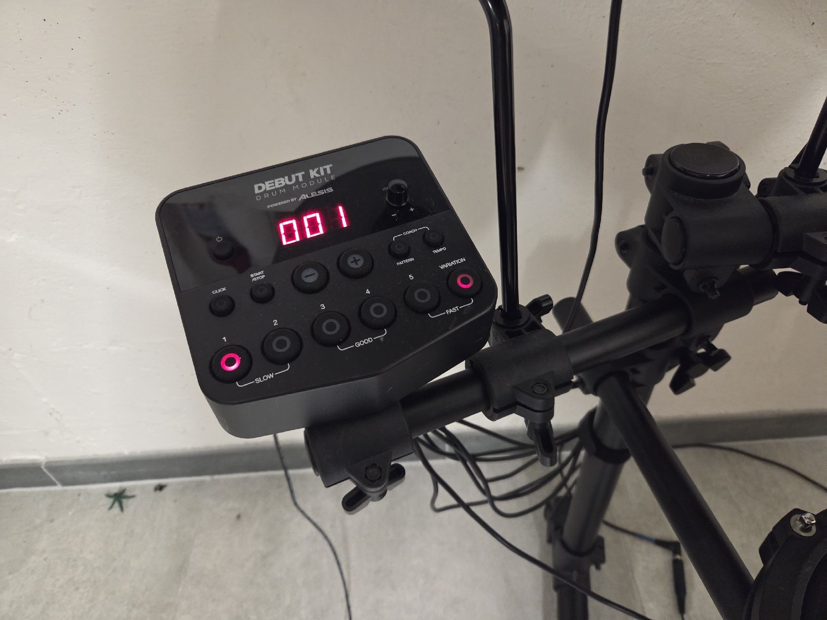 Alesis Musikinstrumente: E-drum Schlagzeug E Drum ALESIS Debut Kit – Gebraucht aus Obergerlafingen von 07993_scorry_38031 1