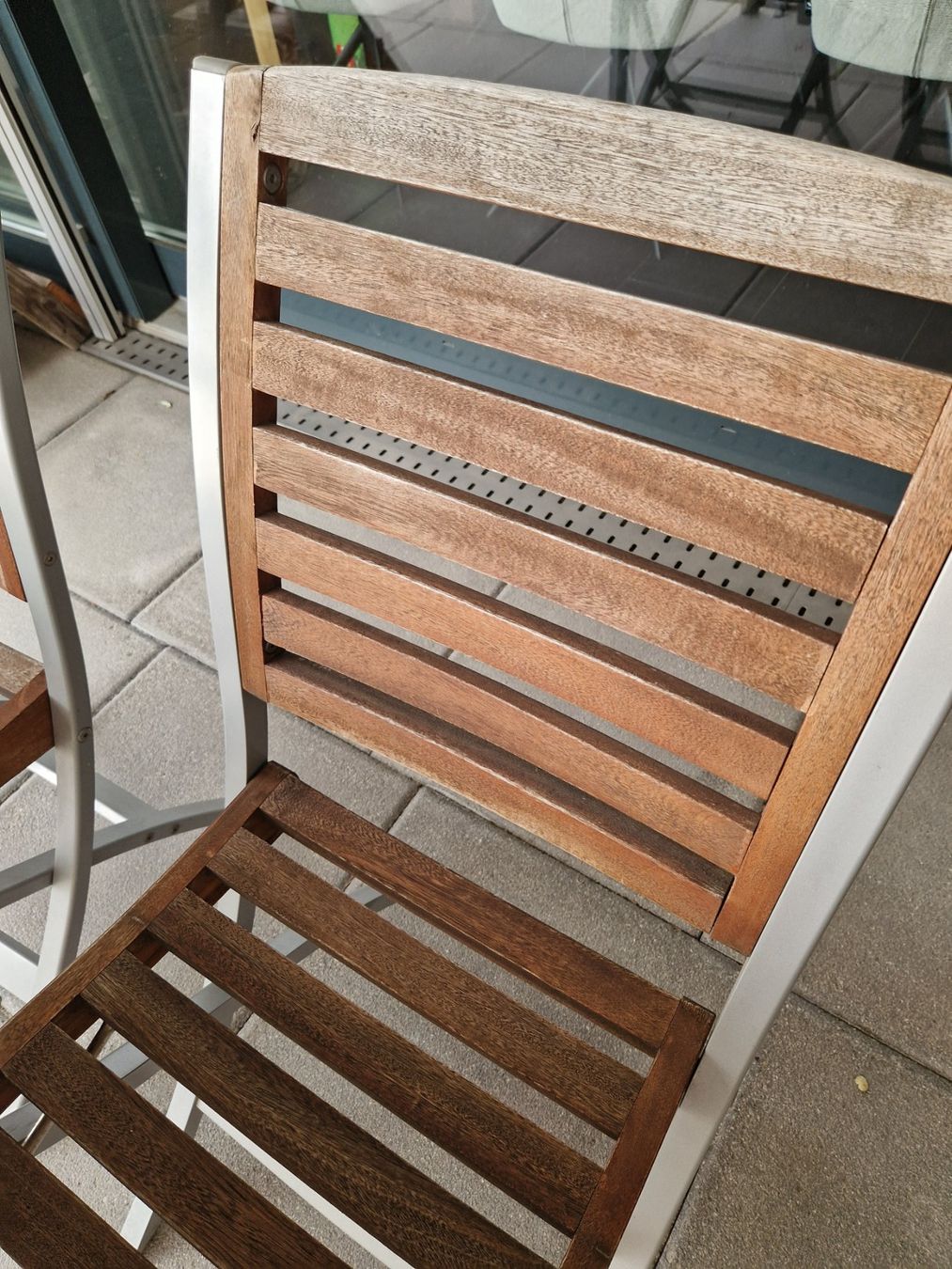 Set di tavolo e panche: Gartentisch Set mit 4 Stühlen – Usato da Wettingen venduto da kruemi 5