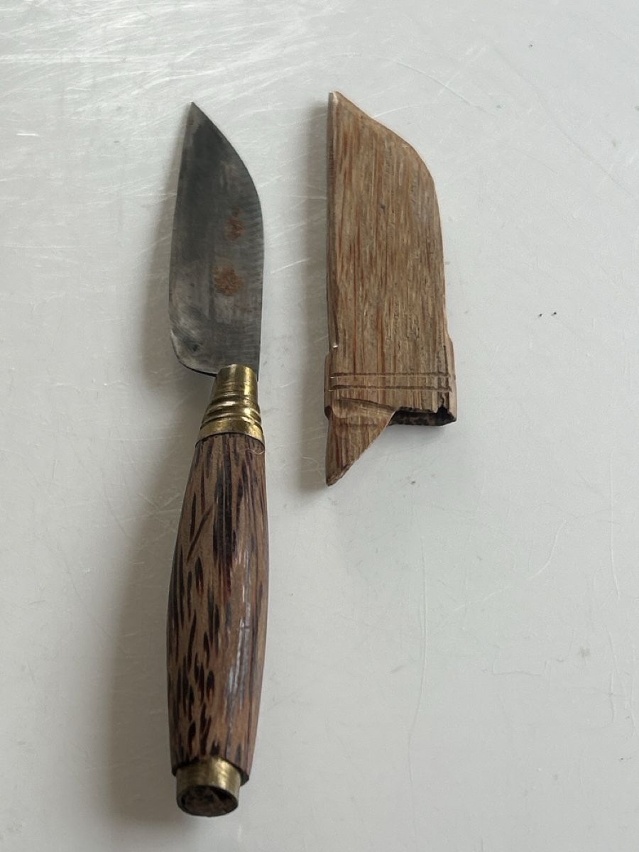 Couverts: Kleines Messer mit Holzgriff und Scheide(S24) – D'occasion à Neuenhof par bro_9zsg 2