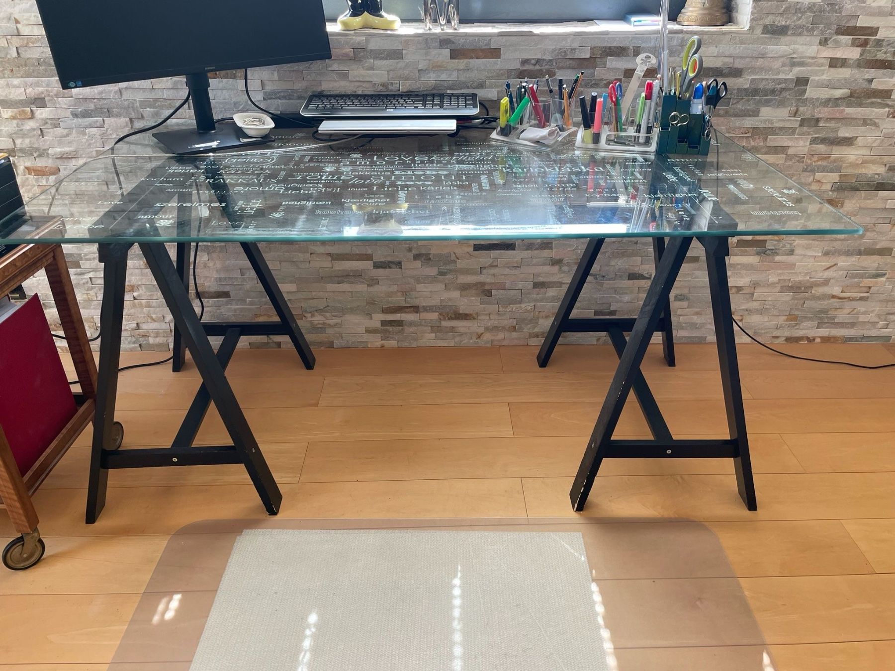 Ikea Scrivanie: Bureau en verre IKEA – Usato da Vevey venduto da nah_mmk5