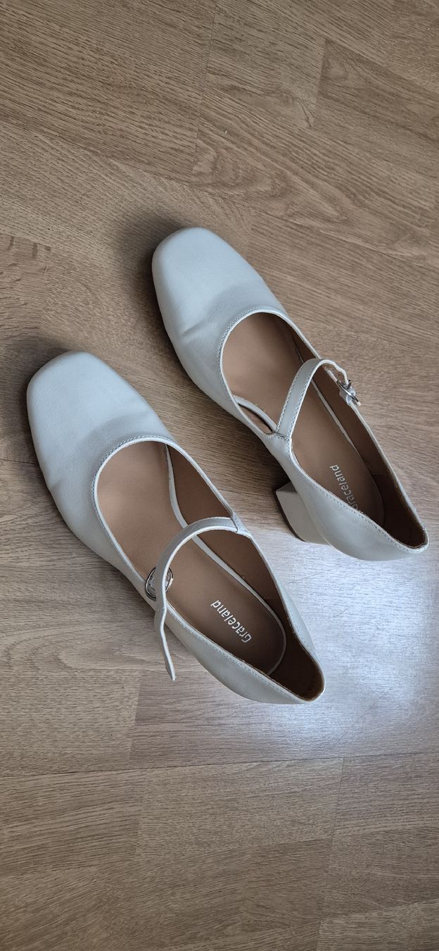 Scarpe da donna: Cream Schue – Nuovo (secondo la descrizione) da Rapperswil SG venduto da kra_krk7