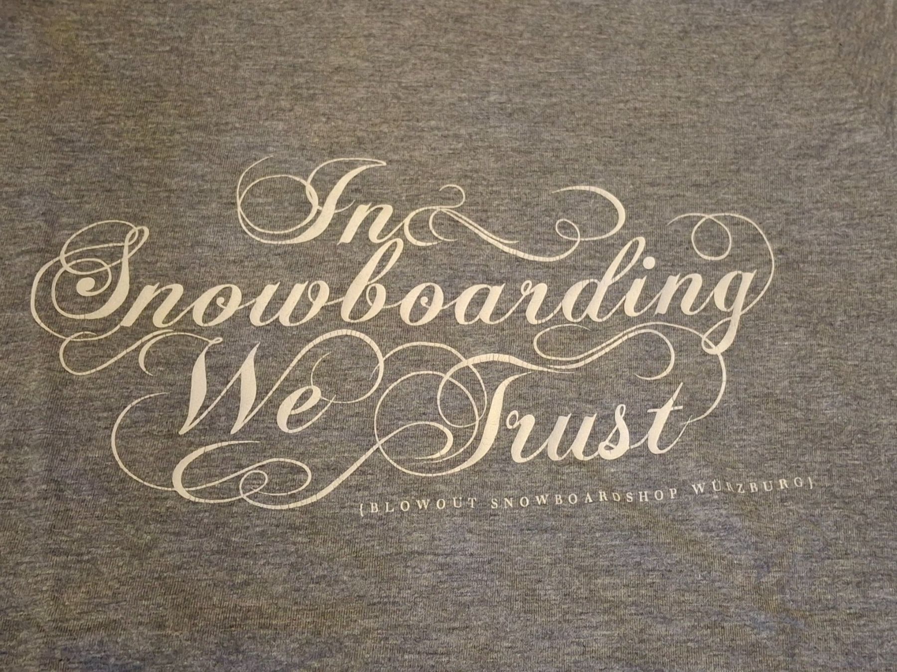 T-Shirts: T-shirt taille L marque Blowout – Gebraucht aus Villiers von san_jn5w 1
