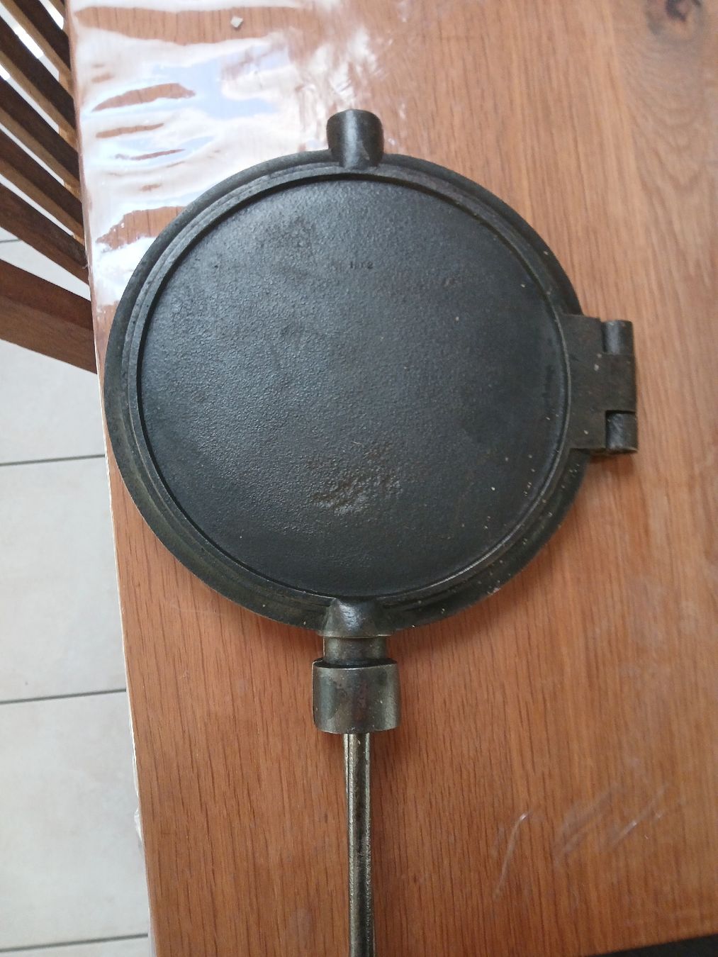 Cucine complete: Très beau Fer ancien à bricelets – Usato da Corcelles-Payerne venduto da evalyne 5
