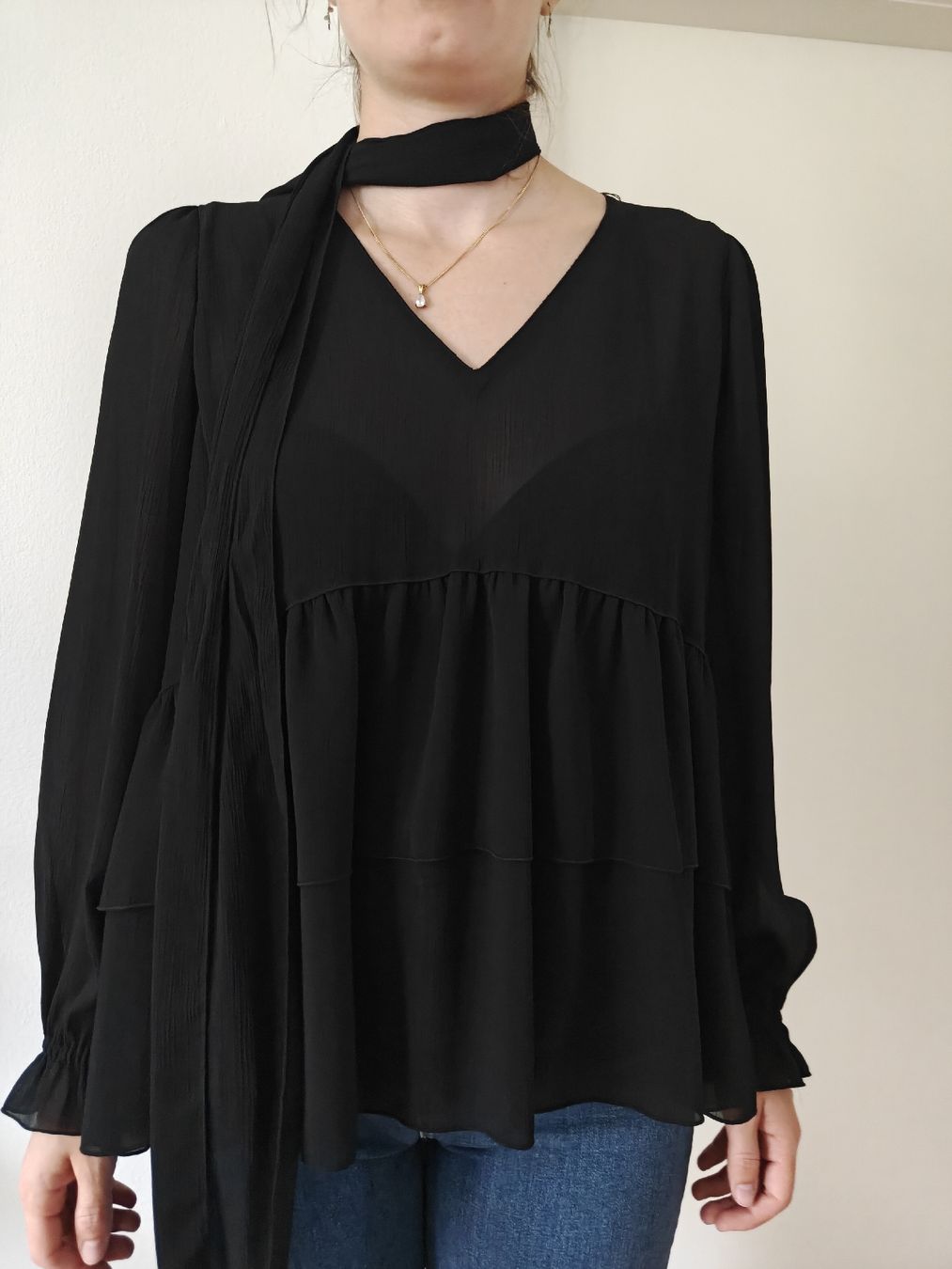 Camicette: HUGO Boss Bluse schwarz Gr. 40 – Usato da Olten venduto da Edelw1ss