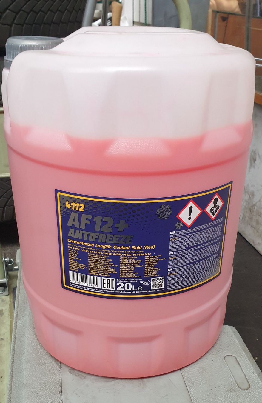 Produits de nettoyage & entretien: Frostschutz Konzentrat – Neuf (Voir description) à Müllheim Dorf par Linus18