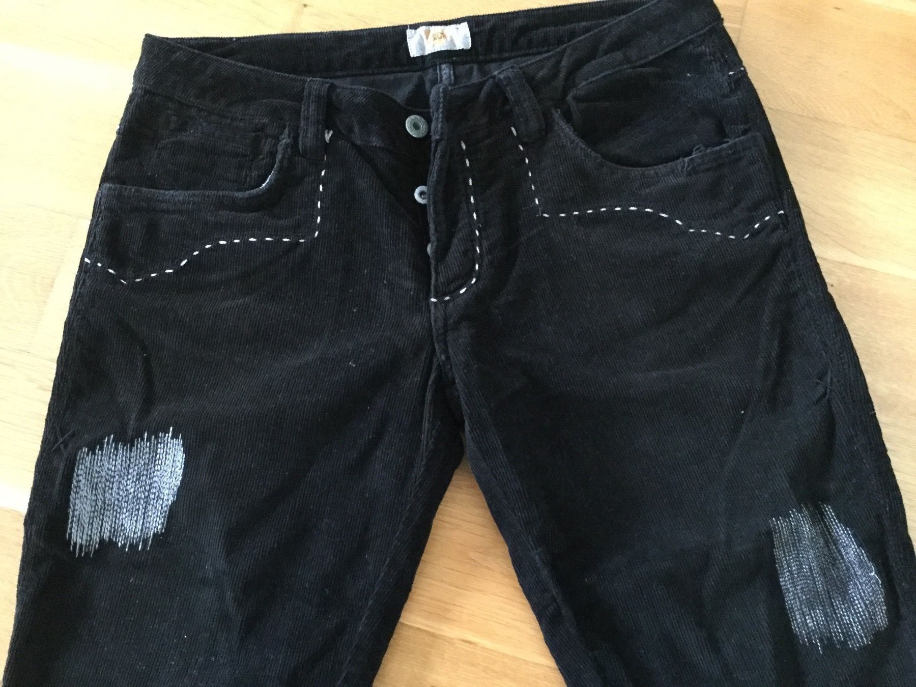 Pantaloni: Antik Denim Cordhose W30 schwarz – Nuovo (secondo la descrizione) da Kreuzlingen venduto da shopaholicatheart_3 6
