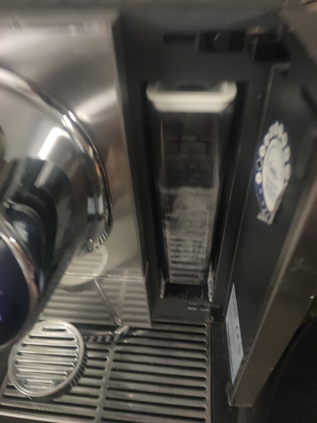 Nespresso Macchine per caffè & Macchine per espresso: Nespresso professional 230/100 – Difettoso da Bern venduto da Berna22 2