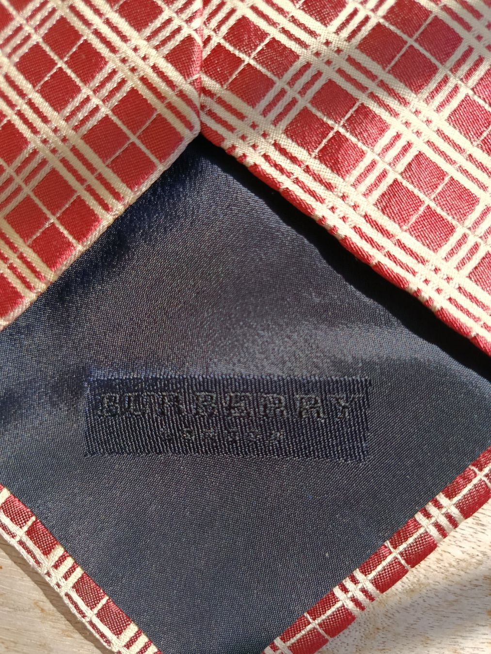 Burberry Cravatte: Burberry Krawatte – Nuovo (secondo la descrizione) da Zürich venduto da rob_9s69 2