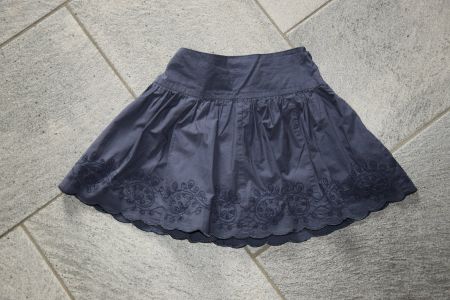 Mädchen Rock Benetton gr. 8 (ca. 128)