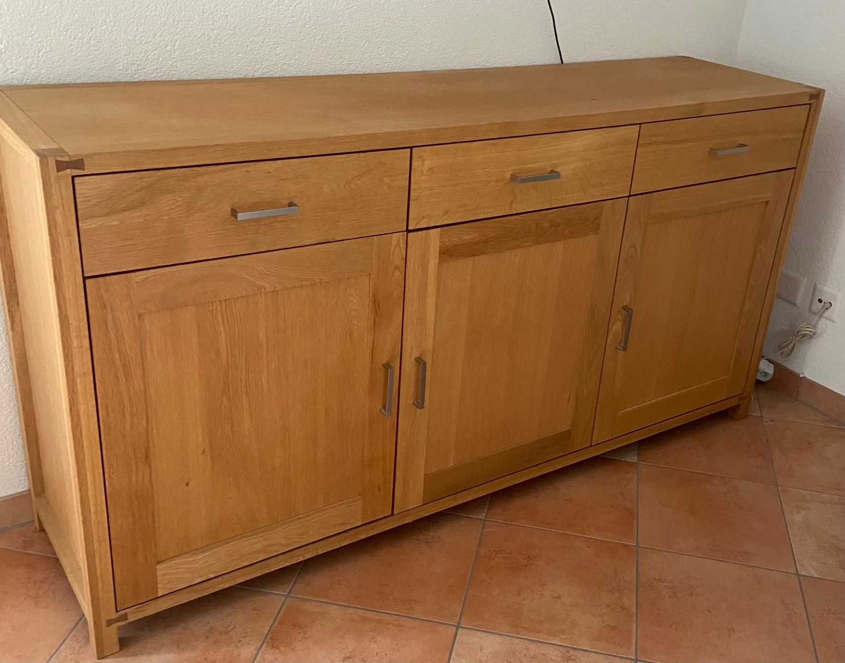 Kommoden: Kommode / Credenza aus Massiv-Eiche – Gebraucht aus Hemmental von cat_9l7f