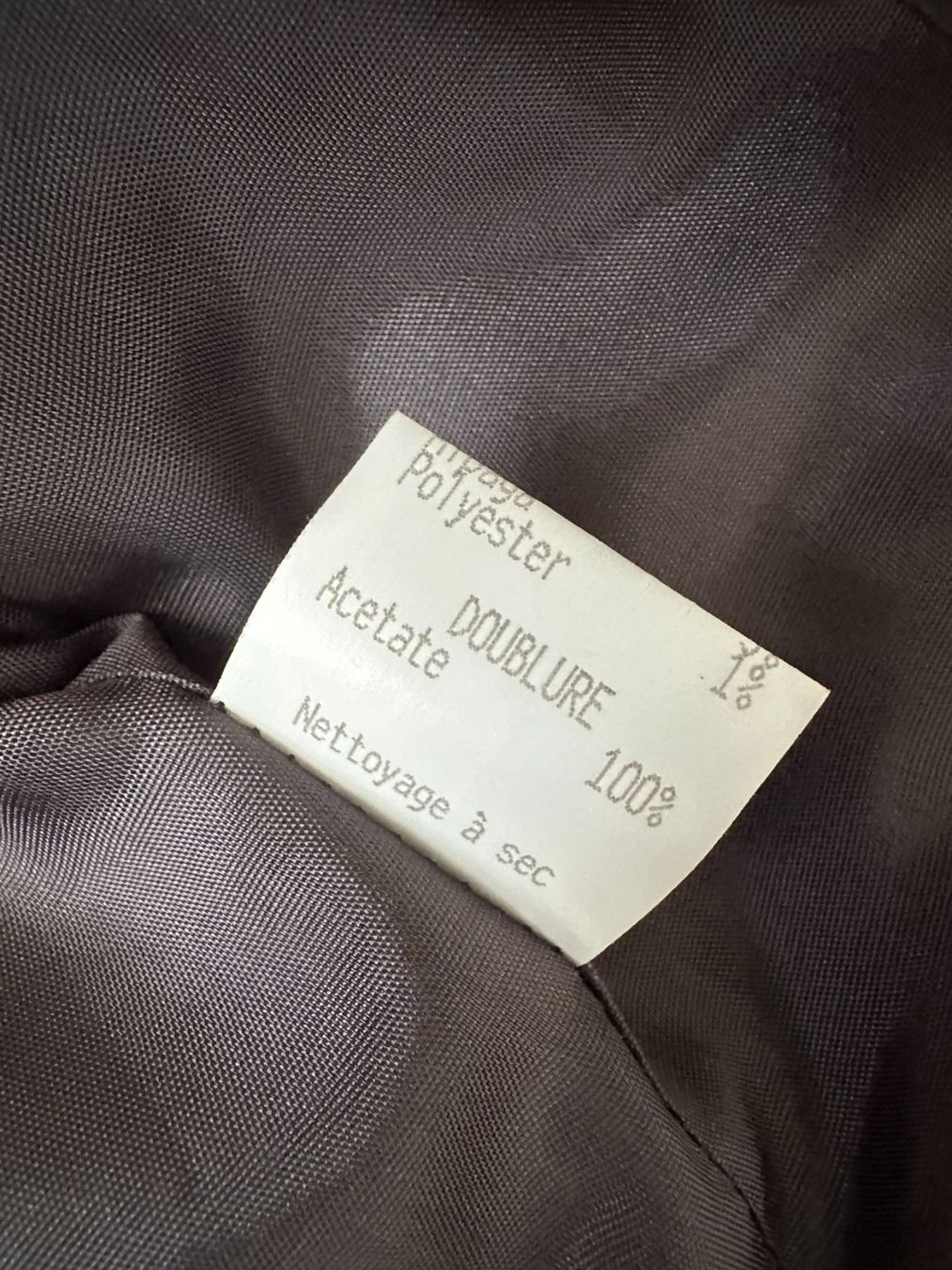 Vestes: Kurze, taillierte Bouclé-Jacke mit Lurex – D'occasion à Zürich par Rigiblick2 8
