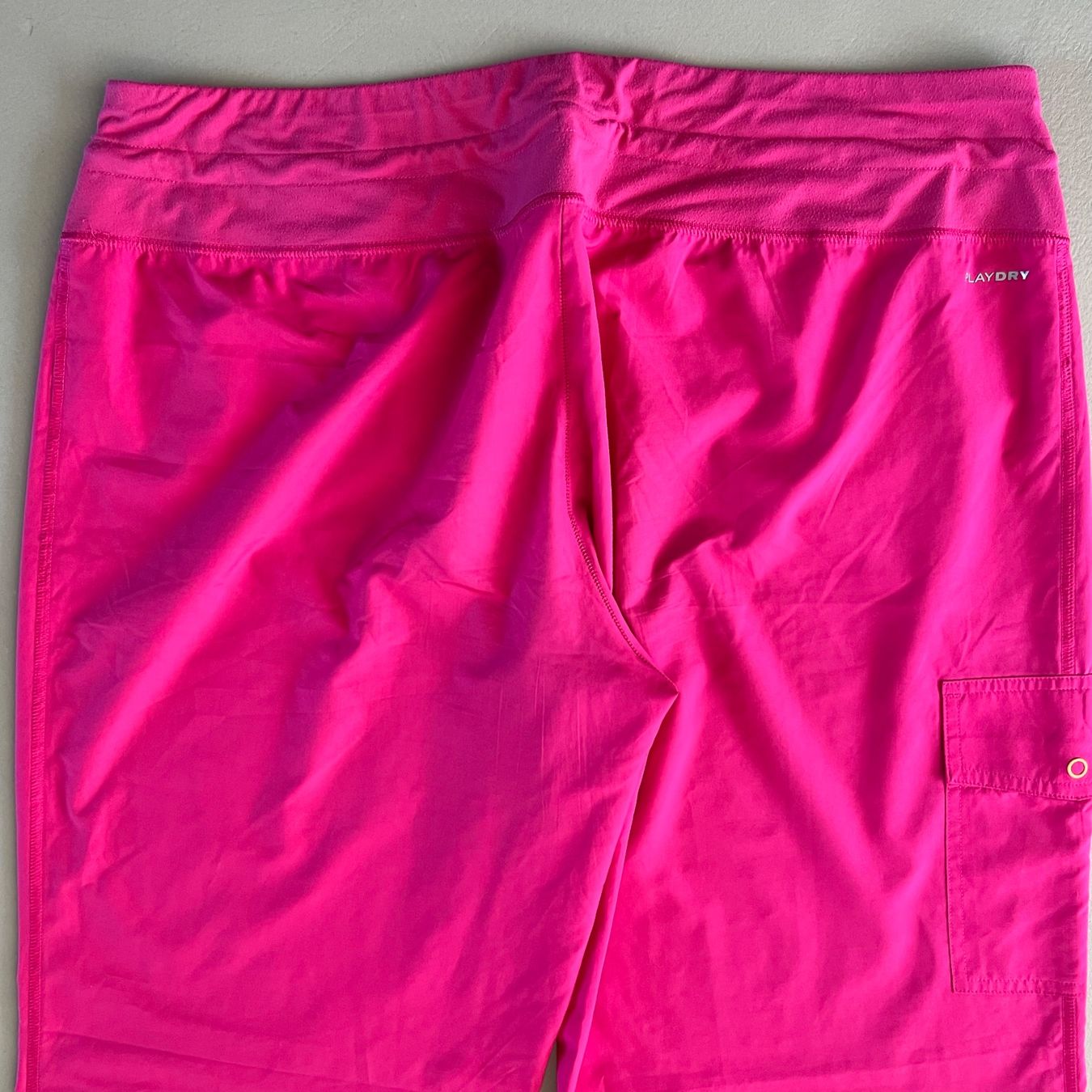 Reebok Pantaloni: REEBOK Playdry Hose 🩷 – Usato da zürich venduto da vintage12 4