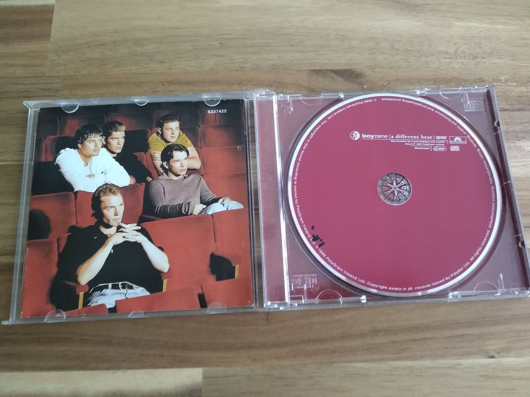CDs: Boyzone - A Different Beat – Gebraucht aus Olten von prusik02 1