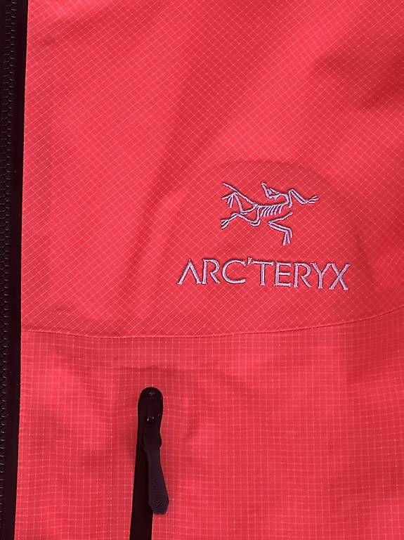 Vestes: Arcteryx Alpha Lightweight Jacke Herren NEU – D'occasion à Zermatt par ber_sdz7 1