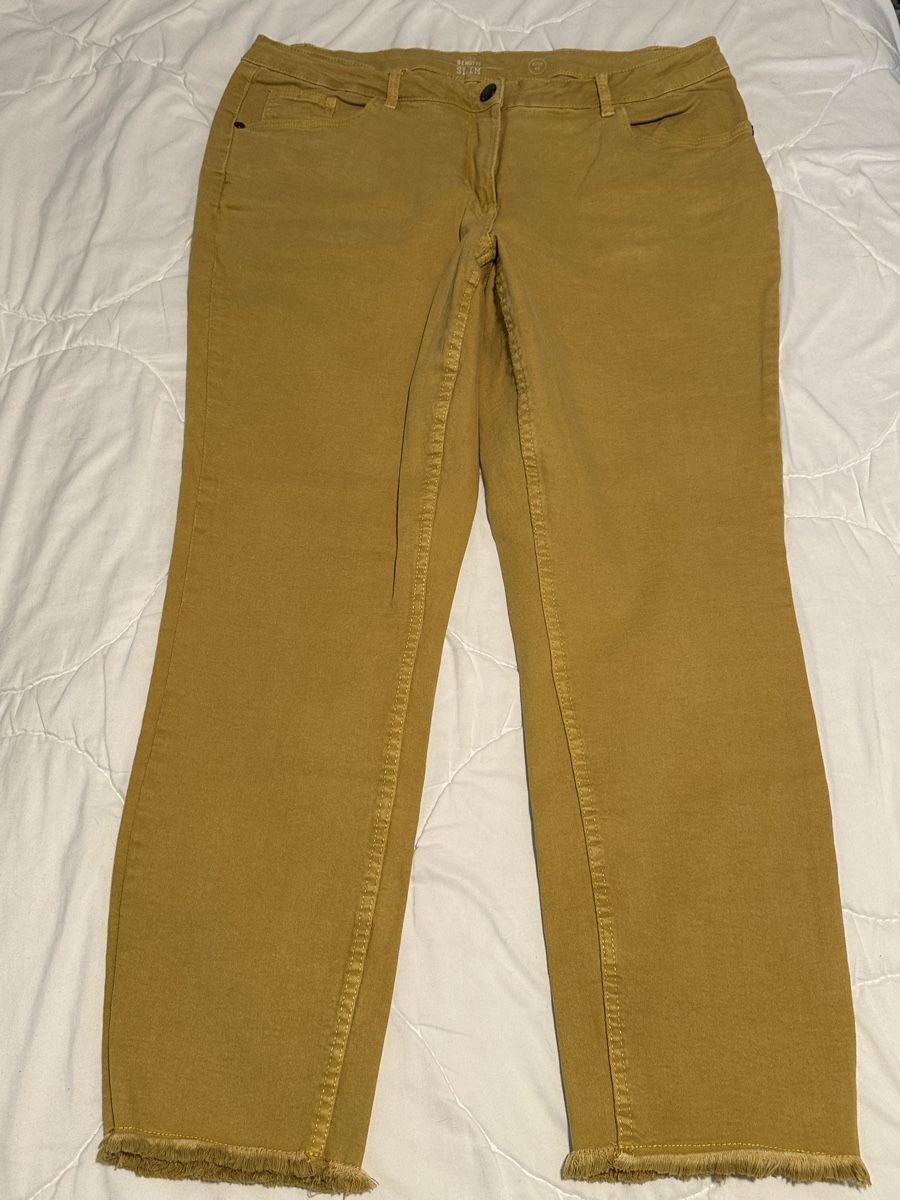 Jeans: Neue Jeans occer farben Grösse 44 mit Stretch – Nuovo (secondo la descrizione) da Ardez venduto da 2004ankek