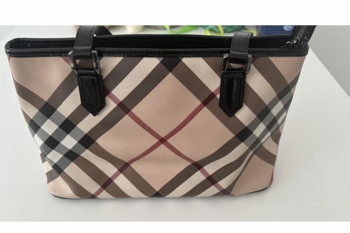 Burberry Sacs femmes: Burberry Supernova Handtasche – D'occasion à Thalwil par Lilliz2012 7